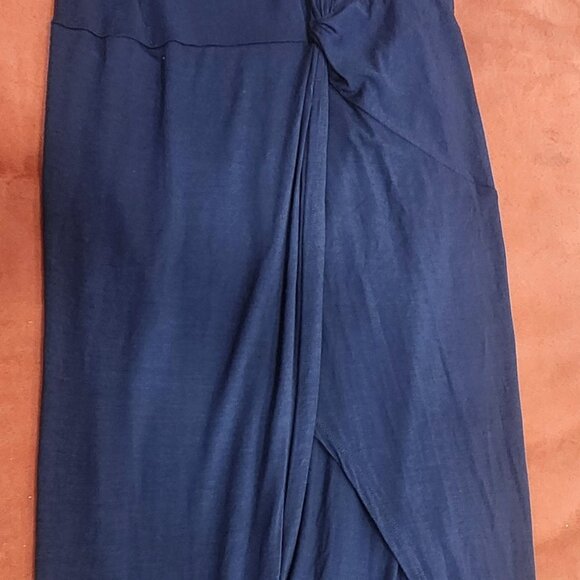 Trendyland Navy Blue Draped Midi Dress - Picture 1 of 4